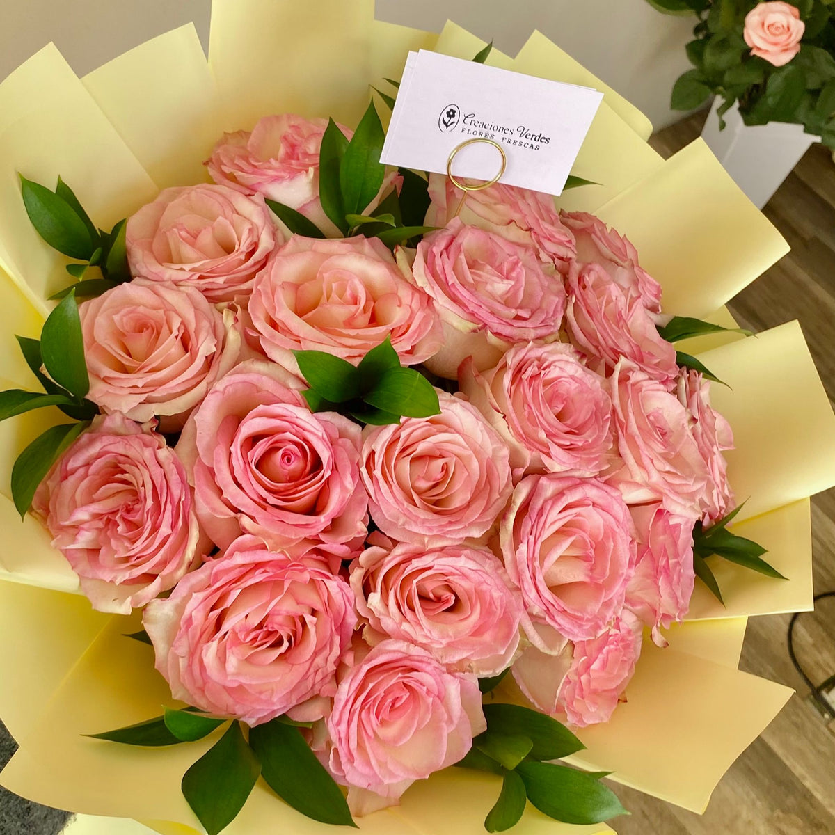 Ramo Rosas Deluxe